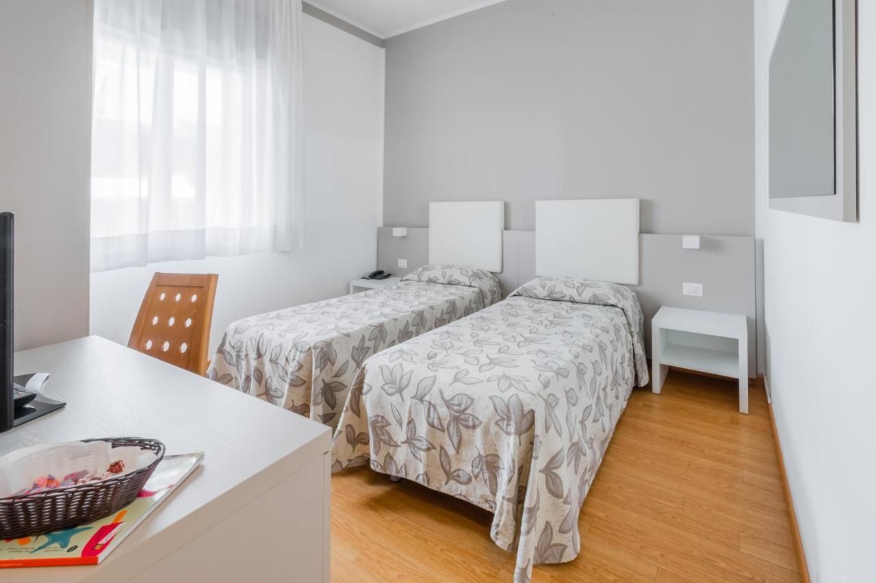 Hotel Del Corso Μπιμπιόνε Εξωτερικό φωτογραφία