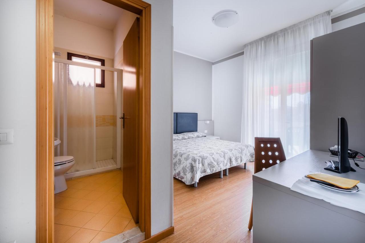 Hotel Del Corso Μπιμπιόνε Εξωτερικό φωτογραφία