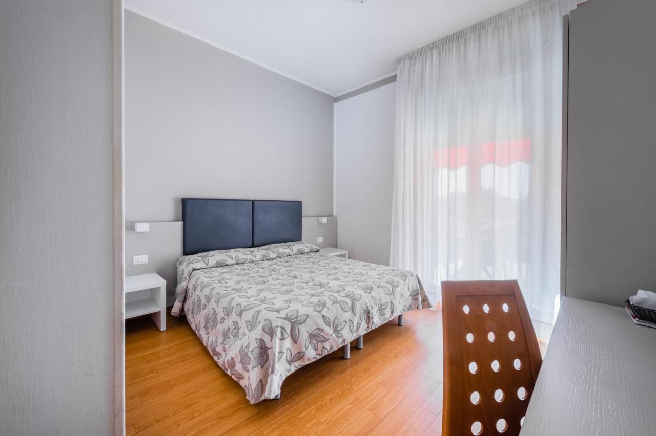 Hotel Del Corso Μπιμπιόνε Εξωτερικό φωτογραφία